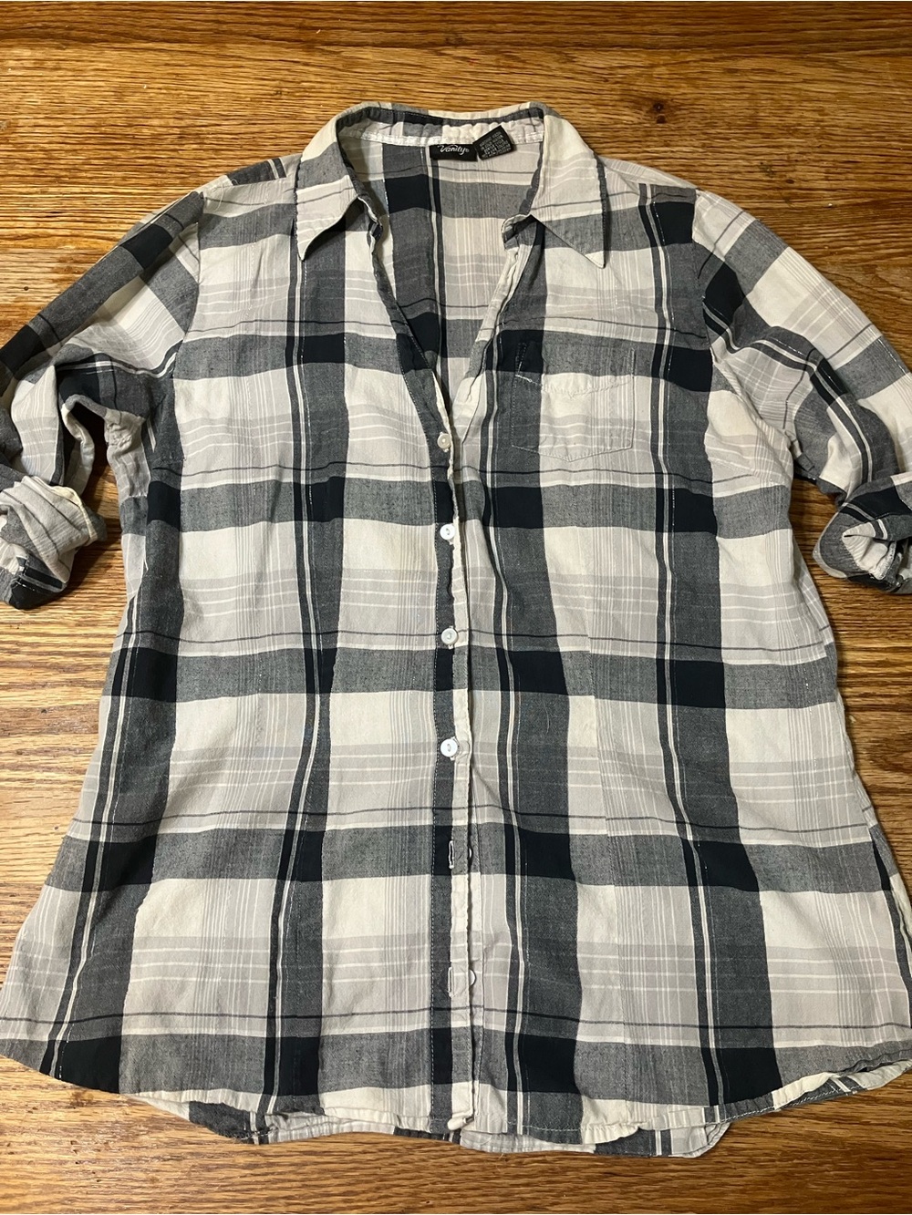 Vanity Black and Cream Plaid Button-Down Shirt